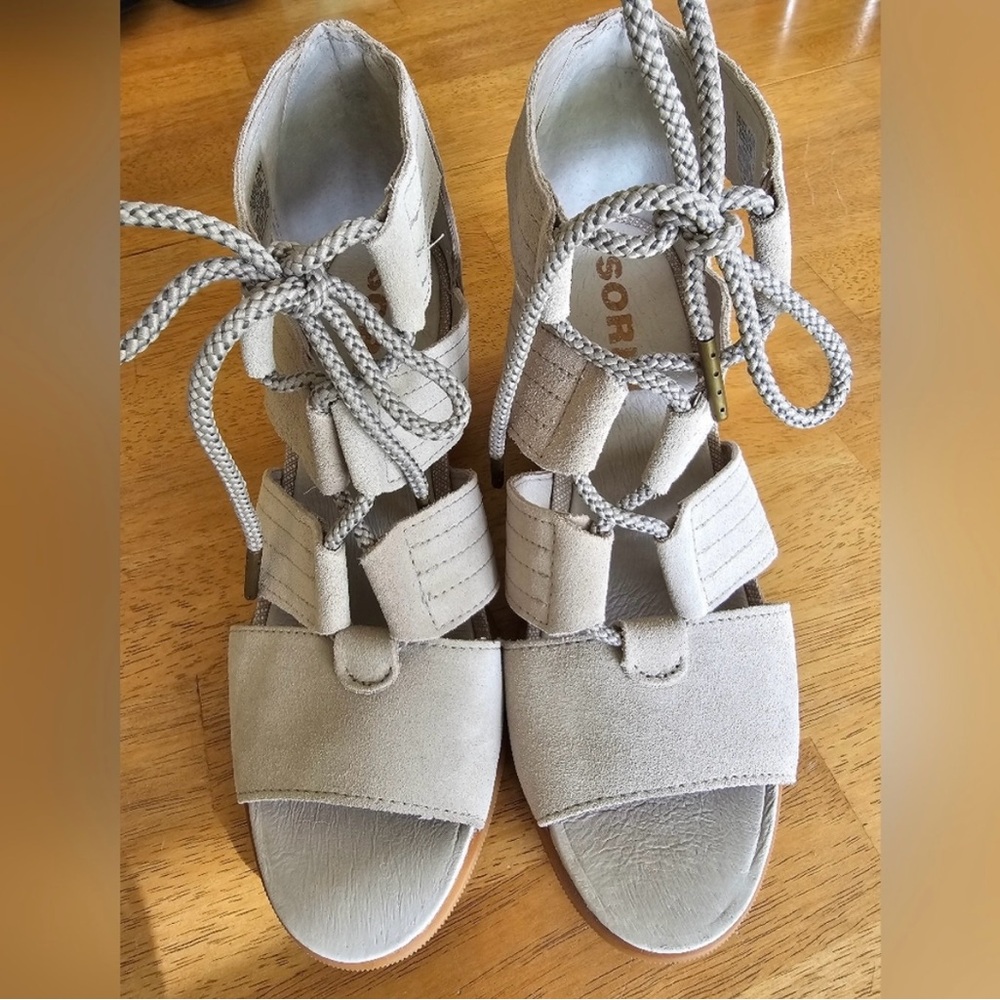 Sorel Women's Sandals in Light Gray